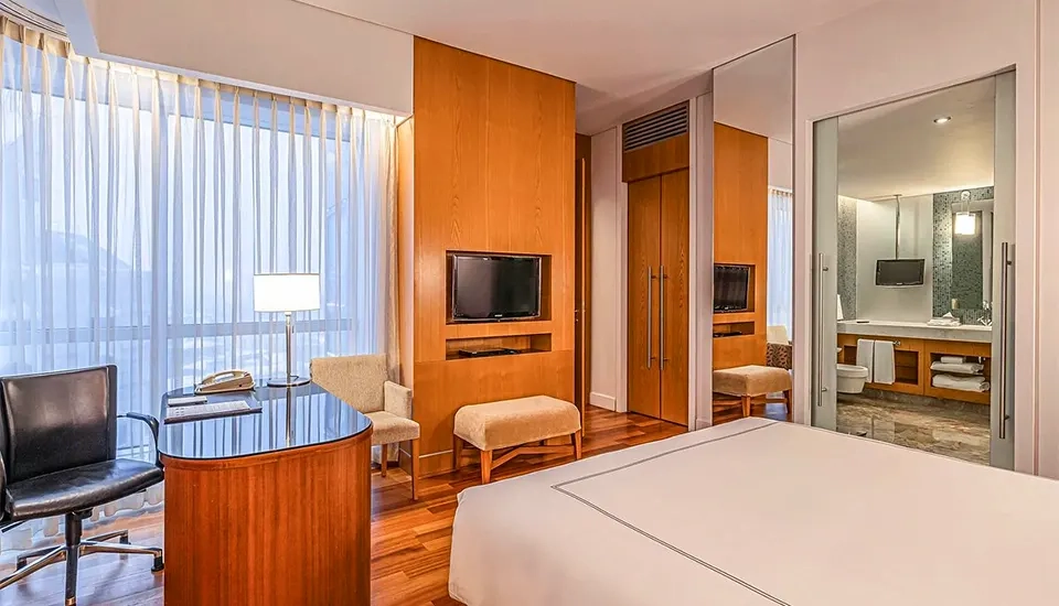 سوئیس اوتل کراسنی هولمی مسکو